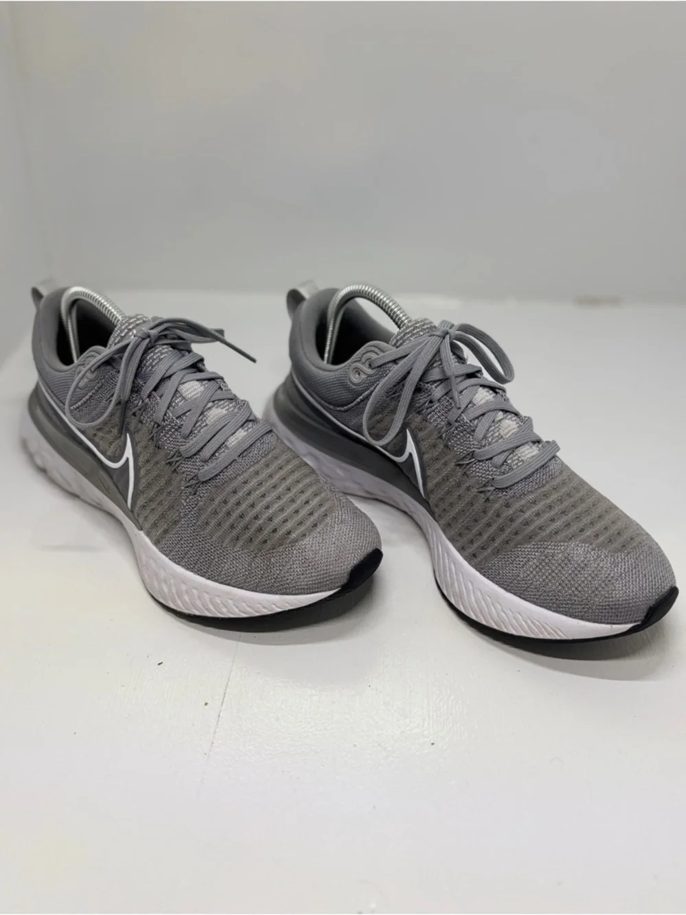 Nike React Infinity Flyknit Women’s Running Shoes size 9.5 Gray White Athletic